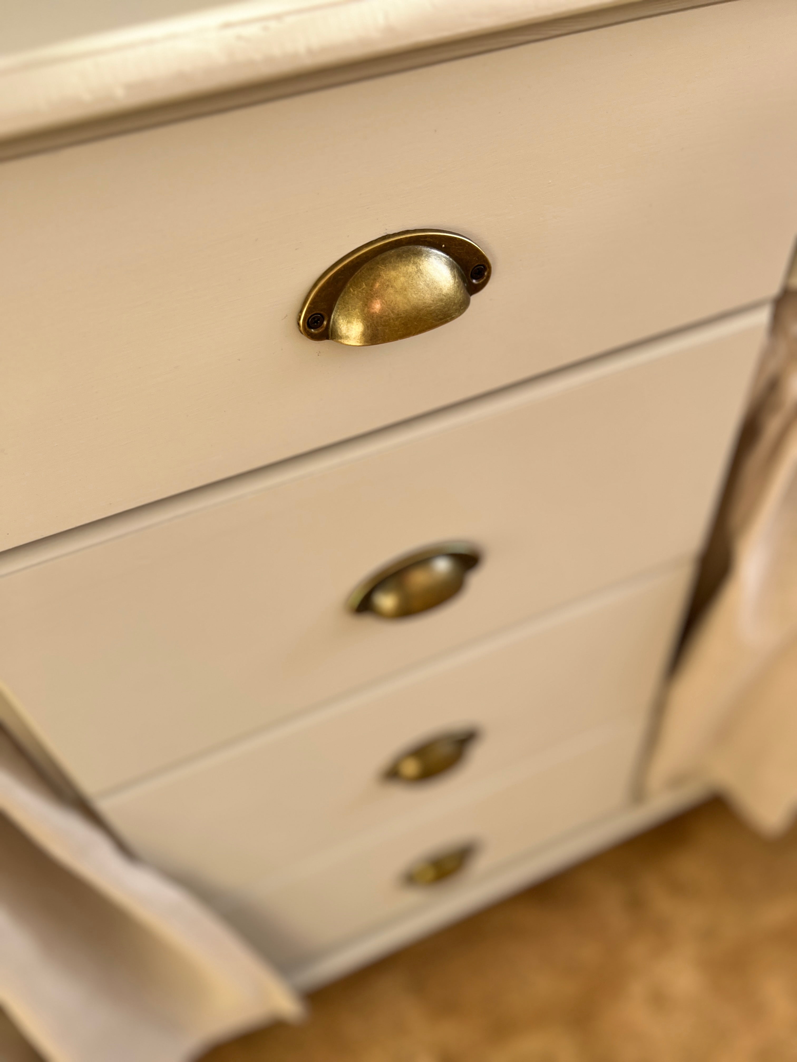 Tallrikshylle-skåpet